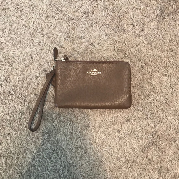 Coach small wristlet - Picture 1 of 7